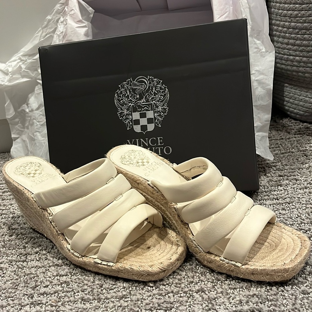 Vince Camuto espadrilles  size 8